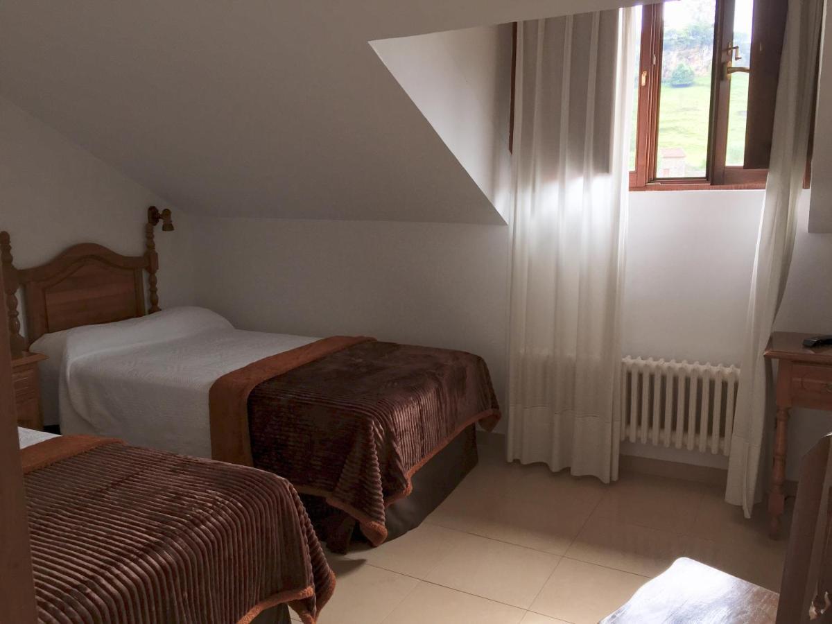 Hotel Trespalacios Panes Εξωτερικό φωτογραφία