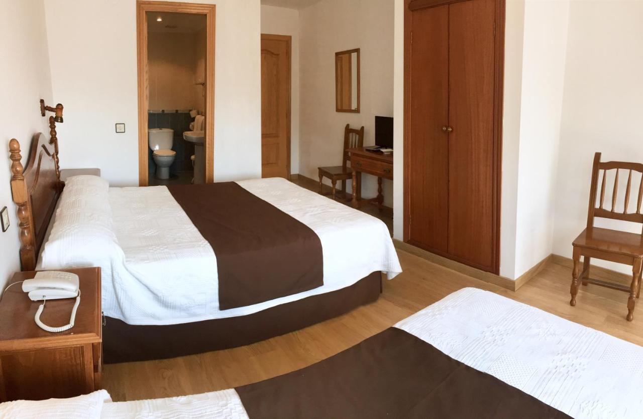 Hotel Trespalacios Panes Εξωτερικό φωτογραφία