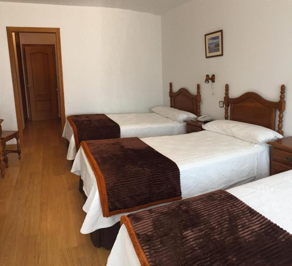 Hotel Trespalacios Panes Εξωτερικό φωτογραφία