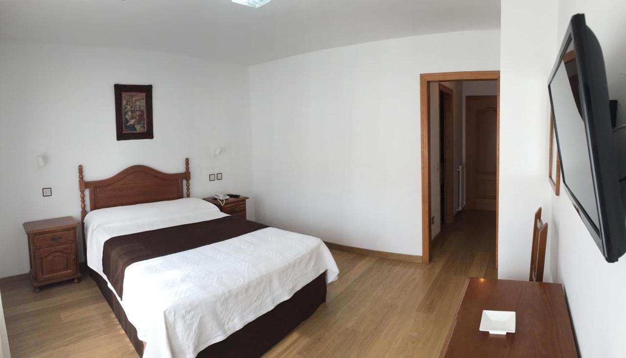 Hotel Trespalacios Panes Εξωτερικό φωτογραφία